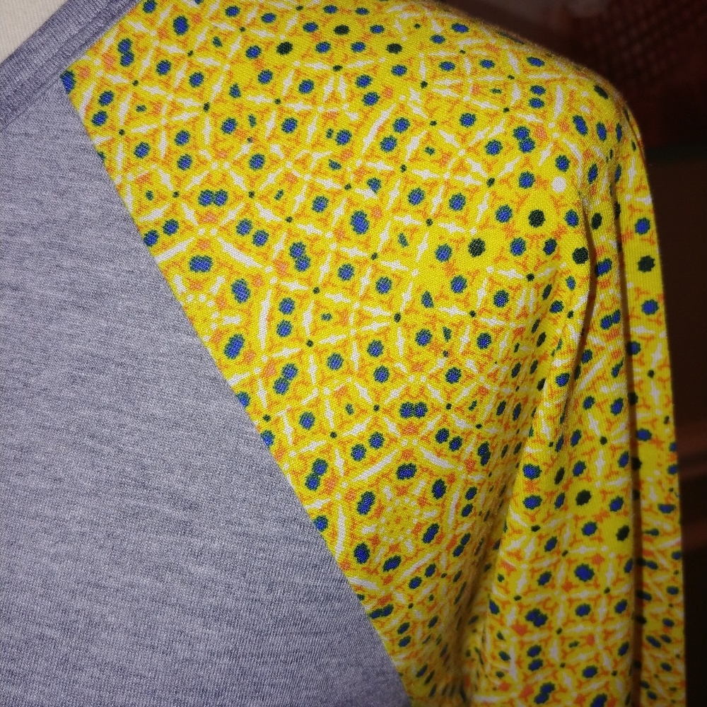 LuLaRoe Randy shirt - Picture 4 of 6